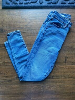 American Eagle Outfitters Women’s Super High Rise Jeggings